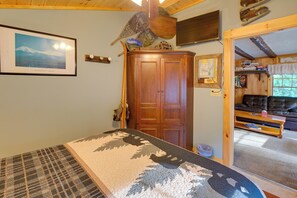 4 quartos, berço de viagem, acesso à internet, roupa de cama
