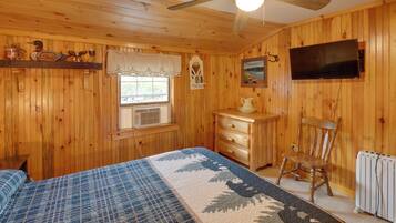 4 bedrooms, travel cot, Internet, bed sheets