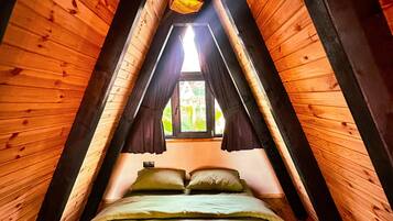 Superior Suite | 1 bedroom, desk, soundproofing, free WiFi