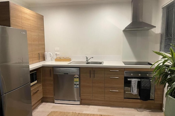 Frigorífic, microones, forn i placa de cuina