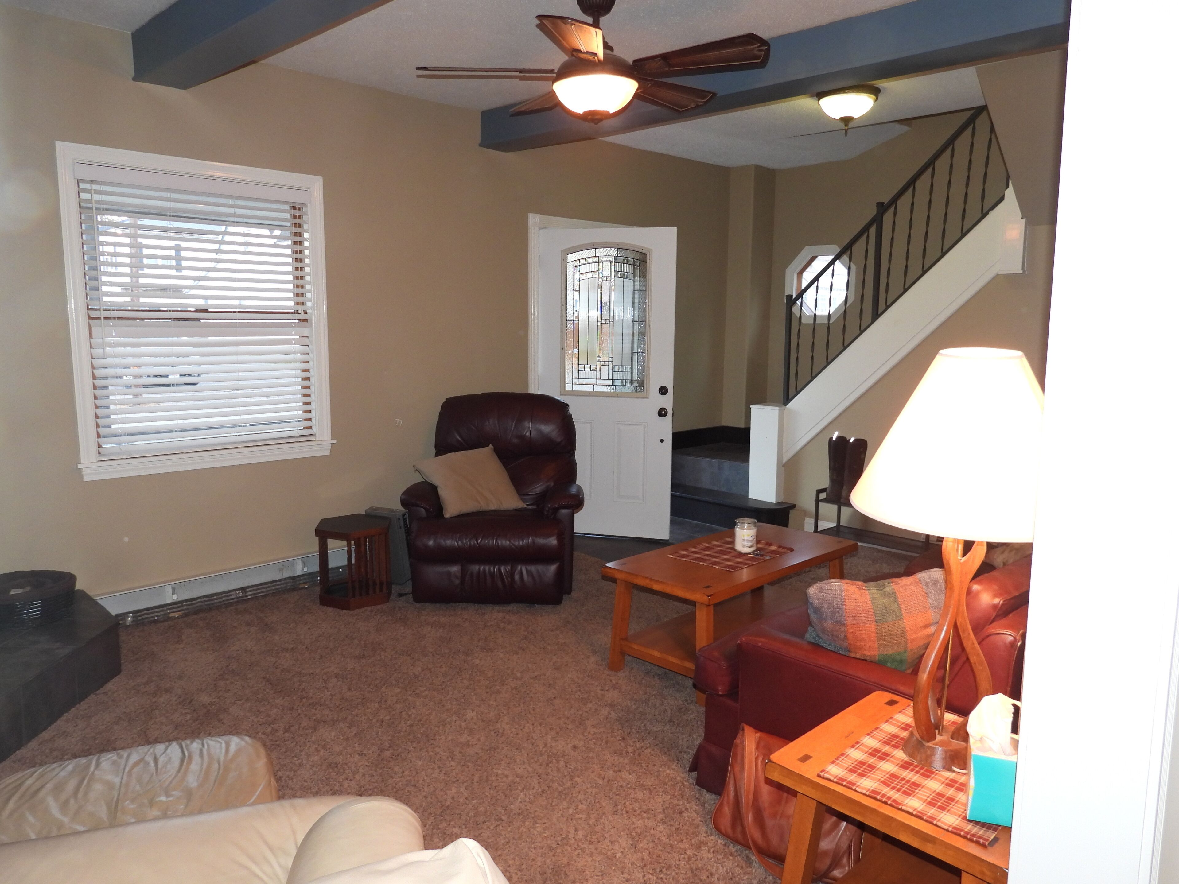 Una Smart TV, una chimenea