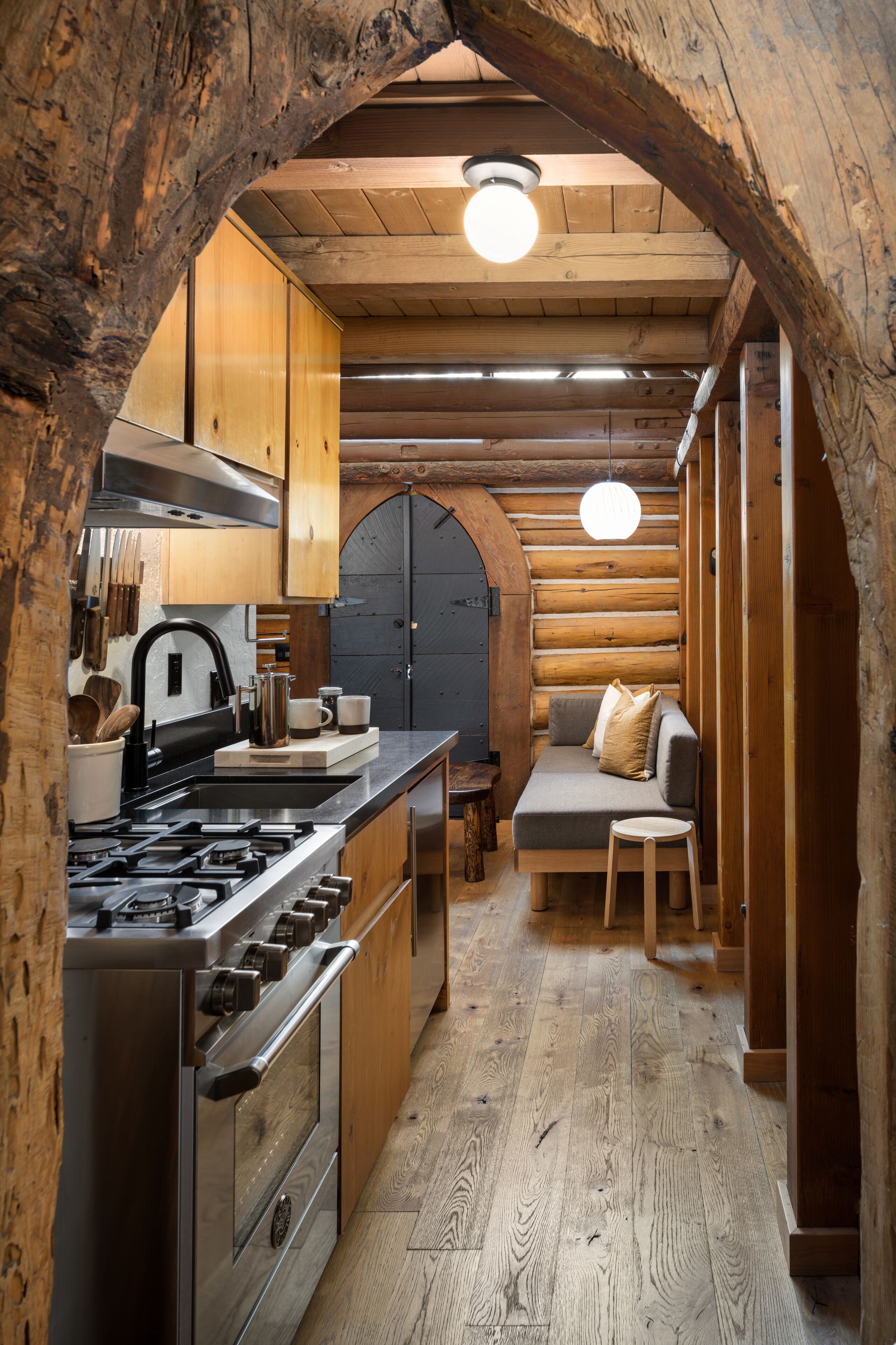 Basic Cabin, 1 Queen Bed, Balcony, Mountain View | Private kitchen | Coffee/tea maker