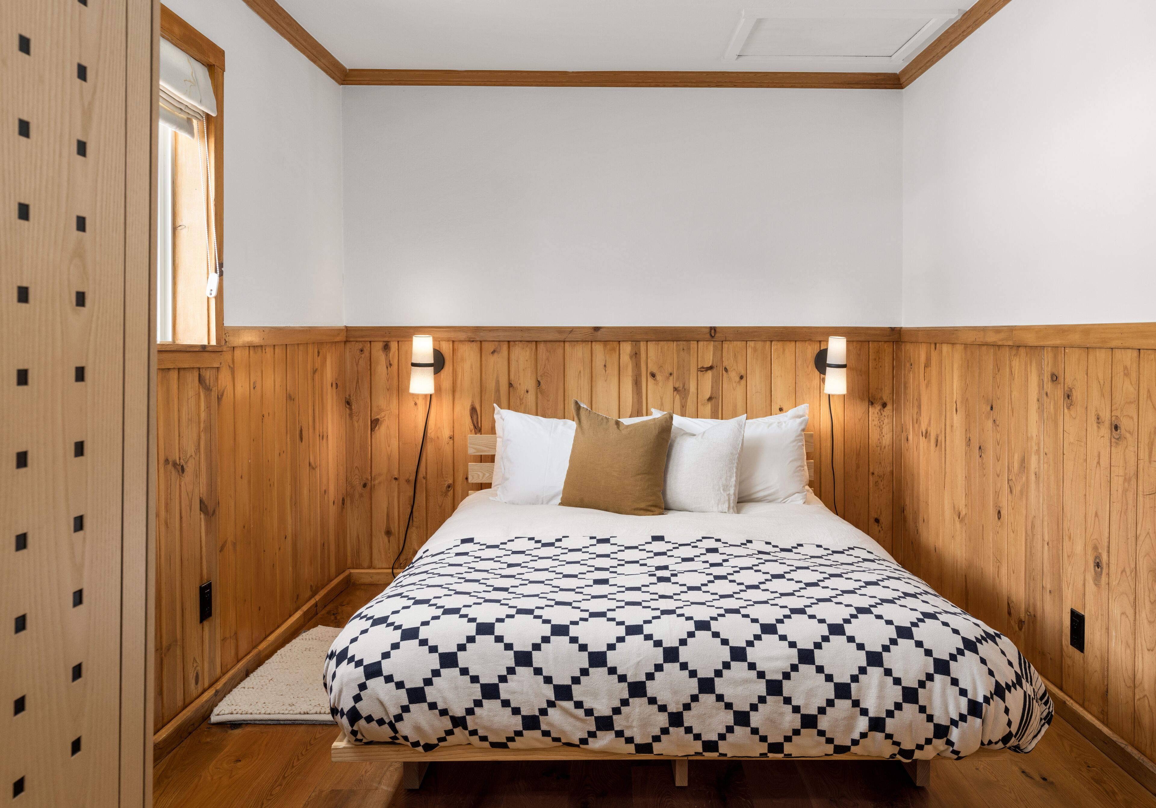 Cabin, Multiple Beds, Accessible, Bathtub | Frette Italian sheets, premium bedding, down comforters