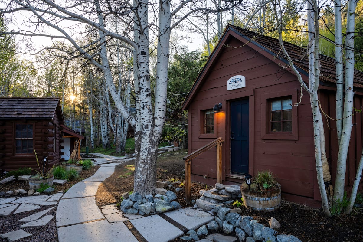 Cabin cơ bản, 1 giường cỡ queen, không hút thuốc, được phép mang theo vật nuôi | 1 phòng ngủ, bộ trải giường bằng vải Frette của Ý