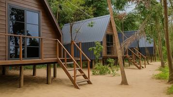 Deluxe Bungalows with Sea Views | Living area