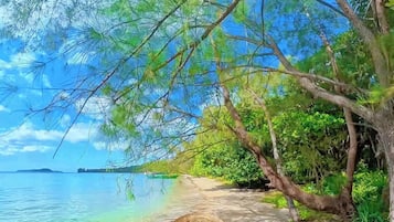 Private beach, white sand, beach umbrellas, snorkelling