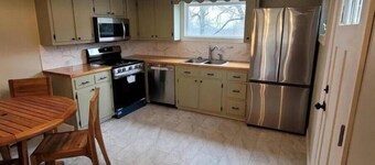 Ranch across from golf course !

