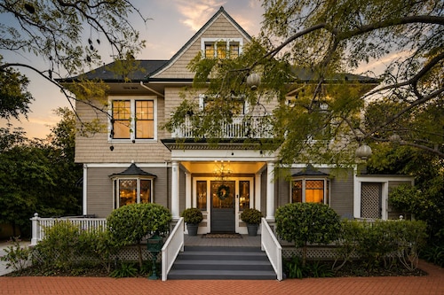 The De La Vina Inn