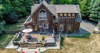 The Cabin at the Redwoods