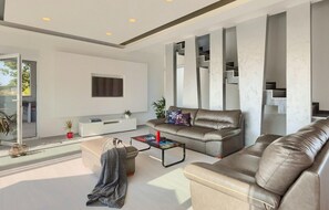 TV, DVD player - Pet friendly home in Pula (Pula)