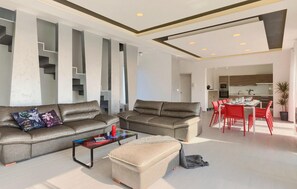 TV, DVD player - Pet friendly home in Pula (Pula)