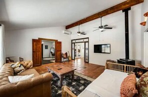 スマートテレビ、暖炉