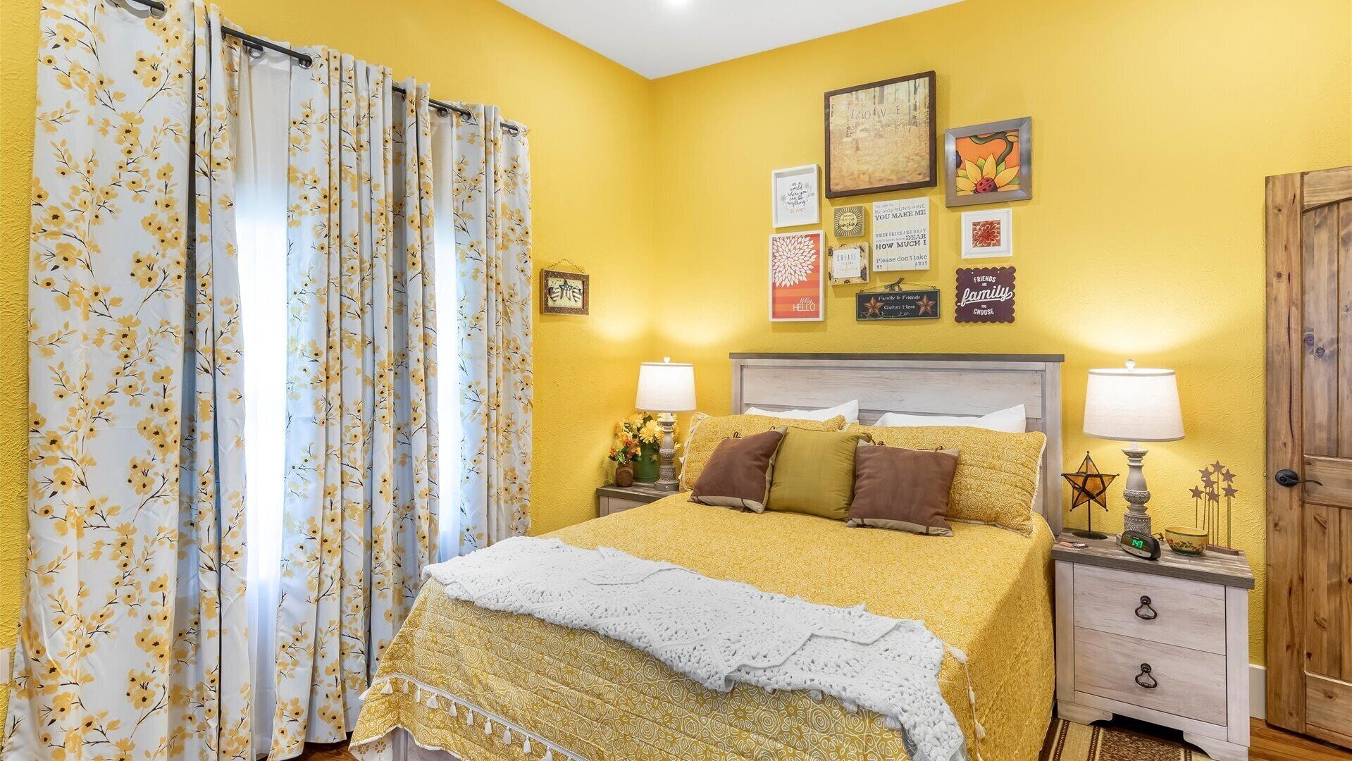 4 chambres, fer et planche à repasser, Wi-Fi gratuit, draps fournis