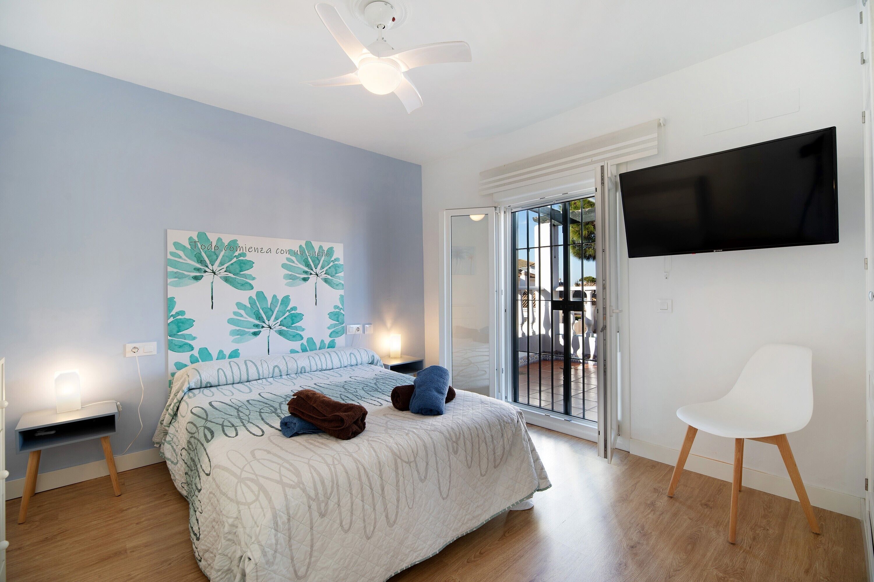 4 bedrooms, iron/ironing board, free WiFi, bed sheets