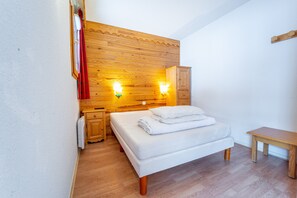2 Schlafzimmer, Bügeleisen/Bügelbrett, kostenloses WLAN