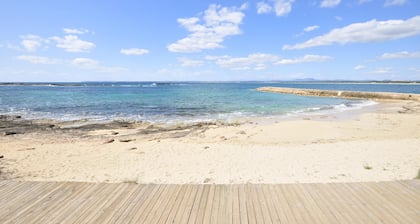 Villa Colonia Sea Holiday with Garden & Wi-Fi