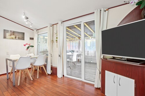 Mobilhome Puget-sur-argens avec piscine partagée, Wi-Fi et climatisation