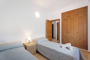 3 bedrooms, free WiFi, bed sheets