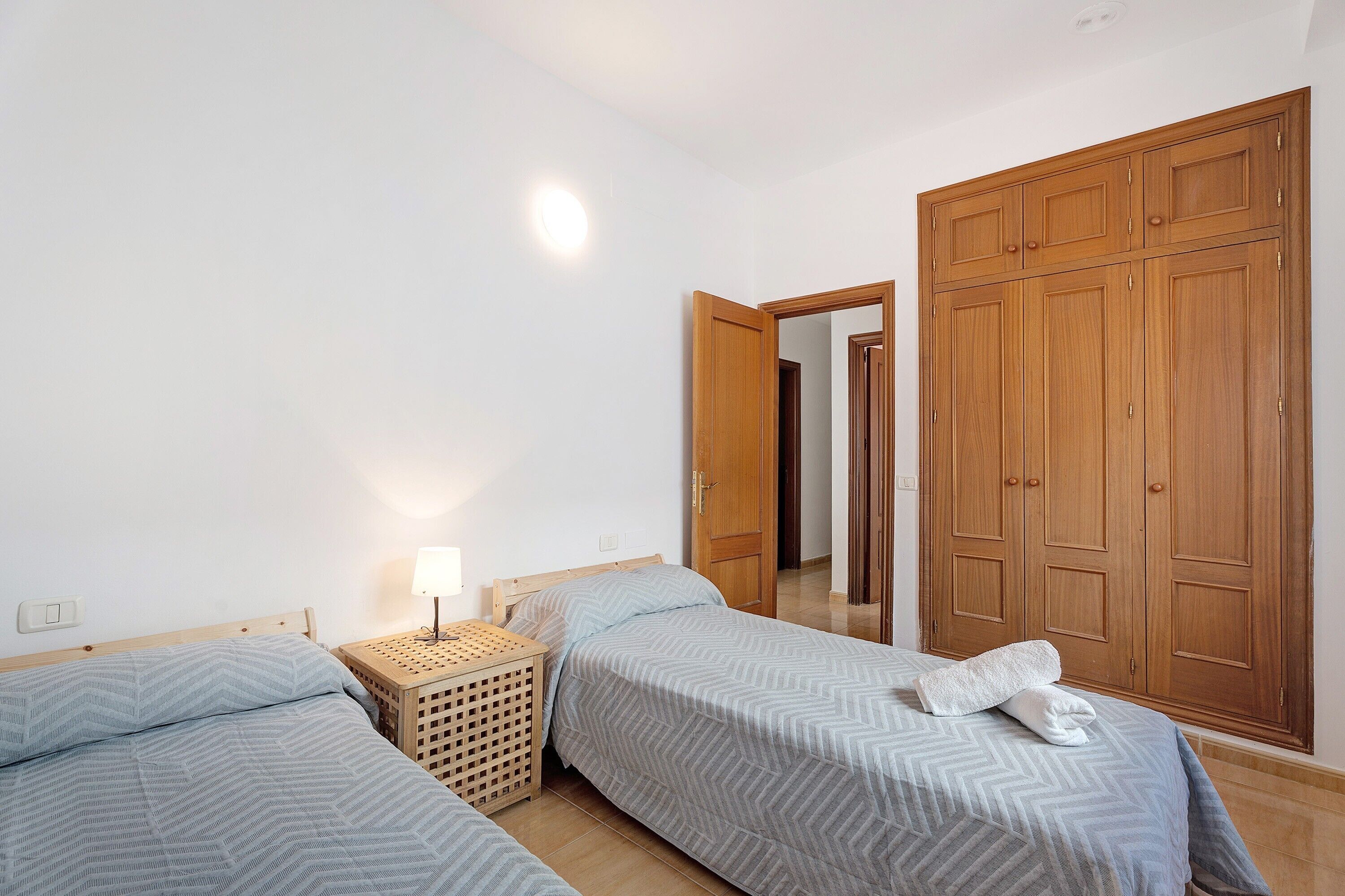 3 dormitorios, wifi gratis, ropa de cama