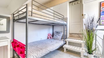 3 camere, ferro/asse da stiro, Wi-Fi gratuito, lenzuola