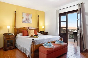 2 makuuhuonetta, silitysrauta/-lauta, ilmainen Wi-Fi, vuodevaatteet