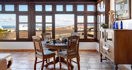 Vacation Home "Finca Acequia" with Sea View, Private Pool & Wi-Fi