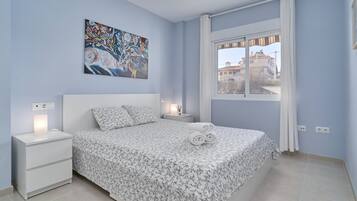 1 chambre, fer et planche Ă repasser, Wi-Fi gratuit, draps fournis