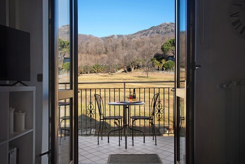 Appartement « Relax entre Montagnes et Lacs » avec balcon et Wi-Fi