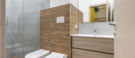 Dusche, Bidet