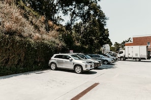 Free self-parking - The Imperial Hotel (Murwillumbah)