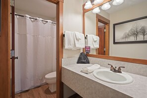 Hårføner og håndklær