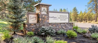 Updated & Fabulous! Year Round Pool & Hot Tub, Tennis