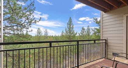 Updated & Fabulous! Year Round Pool & Hot Tub, Tennis