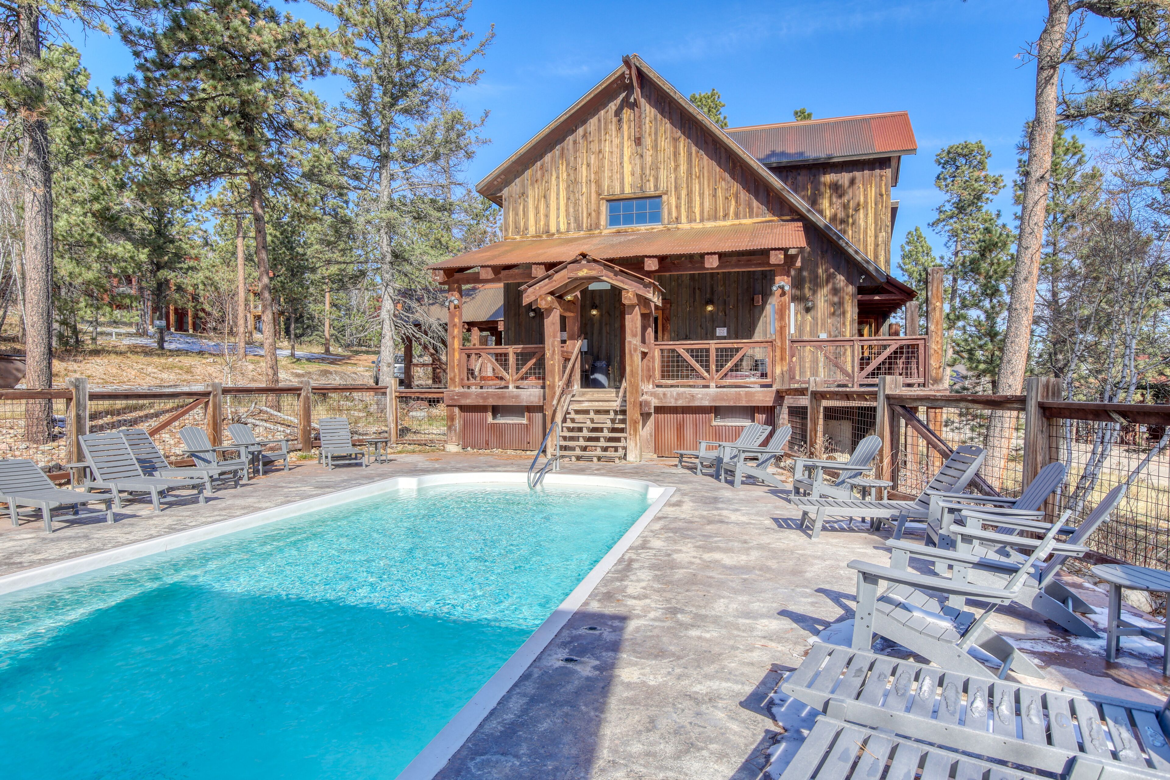 CaptainJaks!Pool!PetFriendly!PrivateHotTub!Arcade!FitnessEquipment!2FirePits! 