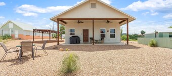 Experience the Wild West in Style: Unforgettable Getaway in Tombstone, Arizona!!