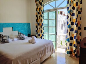 18 Schlafzimmer, Bügeleisen/Bügelbrett, Reisekinderbett