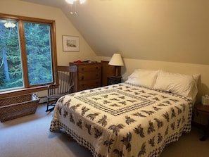 Room - Tranquil Retreat: Cozy Home with Private Deck and Water Views (Steuben)