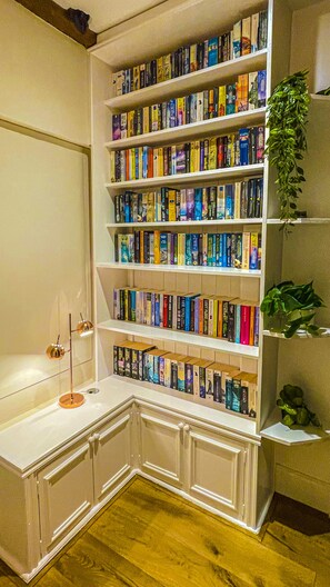 Interior - The Coach House - Your Perfect Private Getaway - Private Parking (Brighton and Hove)