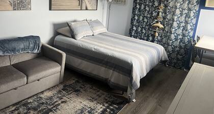 The Great Escape II. Newly renovated and beautiful Unit on Hampton Beach.