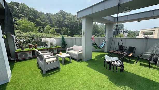 Unclassified image, 1 of 48, button - Yolo House (Incheon)