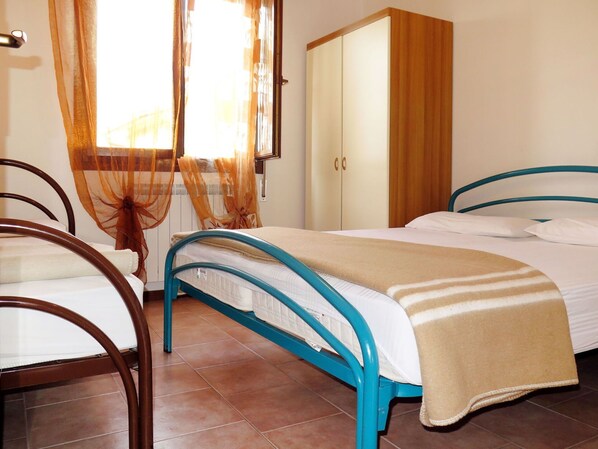 2 bedrooms, travel crib, WiFi, bed sheets