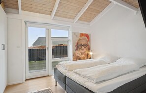 4 bedrooms, free WiFi - Gorgeous home in Haderslev with WiFi (Haderslev)