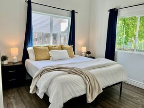 Bügeleisen/Bügelbrett, Reisekinderbett, WLAN, Bettwäsche