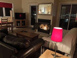 TV, fireplace