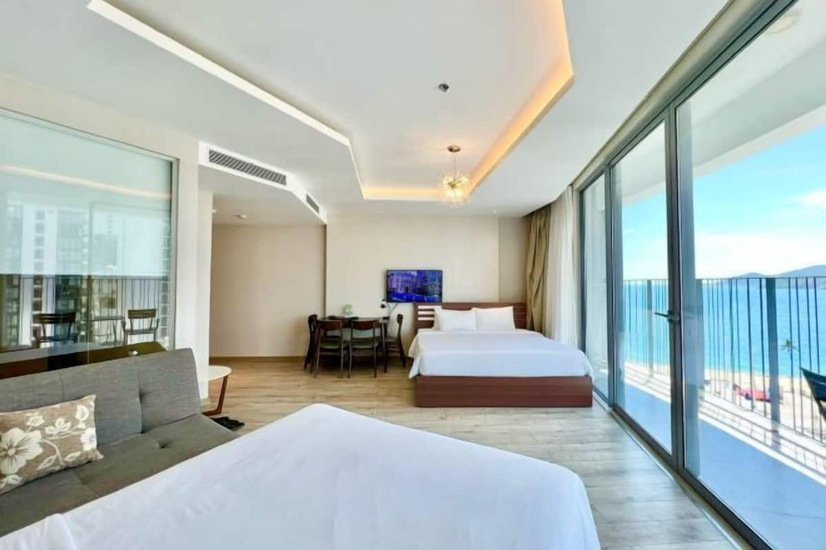 Premium bedding, down comforters, pillowtop beds, desk