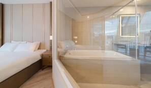 Executive Double Room, Bathtub | Premium bedding, down duvets, pillow-top beds, desk - Panorama Nha Trang Central Condotel (Nha Trang)