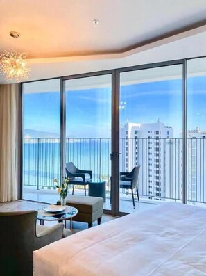Executive Double Room, Bathtub | Terrace/patio