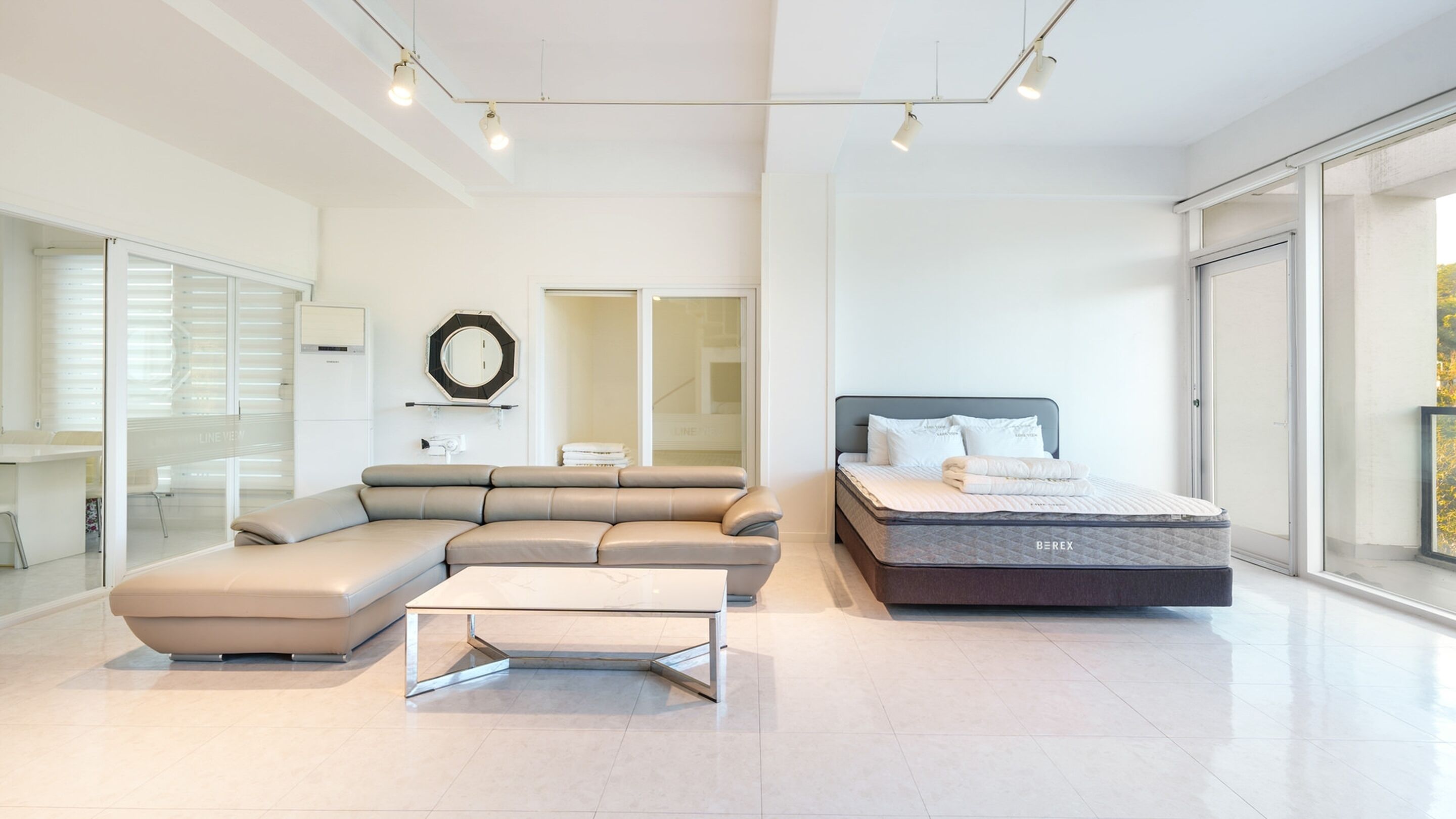 Basic Room, 1 Bedroom (C201(WITH Pet)) | Free WiFi