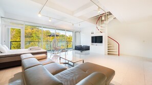 Basic Room, 1 Bedroom (C201(WITH Pet)) | Free WiFi - Gyeongju Lineview Poolvilla (Gyeongju)