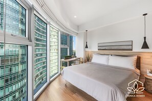 2 bedrooms, desk, iron/ironing board, travel crib - Vibrant Oasis with the best view + Fast WiFi (Taguig)